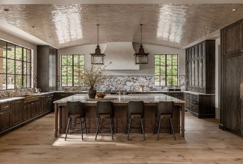 Coved Ceiling, Hand Hewn Beams, Are We There Yet, Vintage Modern Style, Amber Lewis, Interior Design Rustic, Modern Style Homes, Amber Interiors, Back To Nature