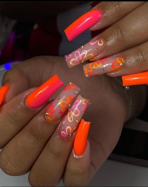 Neon Orange Nails 2024: Summer's Hottest Trend in Vivid Hues Neon Nails Summer 2024, Creative Summer Nails, Hot Nails Trends 2024 Summer, Neon Nail Designs 2024, Neon Summer Nails Designs, Neon Orange Summer Nails, Neon Orange Nail Designs, Pink Orange Nails Summer, Summer Nails 2024 Trends Square