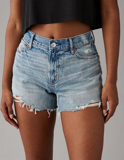 AE Strigid Super High-Waisted Relaxed Distressed Denim Short Relaxed Denim Shorts, American Eagle Denim Shorts, Trendy Jean Shorts, Summer Shorts 2024, Cute Summer Jean Shorts, Levi’s Shorts, Summer Shorts Outfits For Women, Loose Jean Shorts, Best Jean Shorts