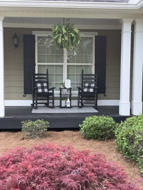 Medium Front Porch Ideas, White And Black Porch, Tan House Black Porch, Rock Porch Ideas, Black Chairs Front Porch, Black Porch Ideas, Aesthetic Front Porch, Outdoor Porch Lighting, Black Bench On Front Porch