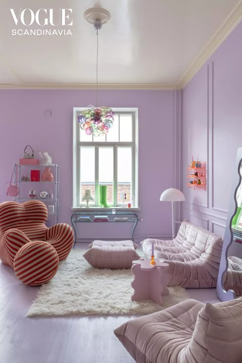 The buzzy Finnish photographer and creator Janita Autio opens the door to a statement piece filled, purple powder dreamscape Purple Living Room Ideas, Lilac Room, Purple Living Room, Pastel Interior, Purple Bedrooms, Purple Bedroom, Purple Rooms, Purple Interior, Aesthetic Living Room