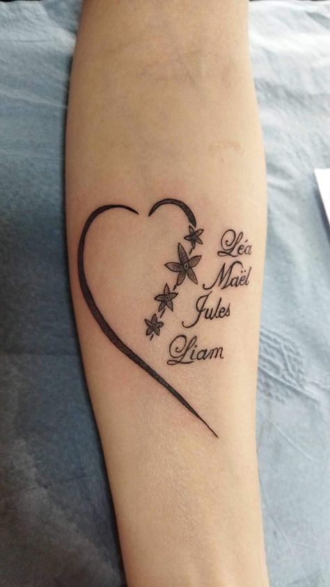 Family Name Tattoo Ideas, Grandkid Tattoo Ideas, Tattoo Ideas With Kids Names For Women, Tattoo Ideas Kids Names Unique, Heart Name Tattoos, Tattoo Children Ideas For Moms, Tatoos Woman Ideas, 3 Kids Tattoo Ideas Mom, 3 Names Tattoo Ideas