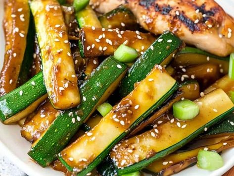 Hibachi Zucchini Recipe: A Quick and Flavorful Side Dish with Authentic Japanese Flare - NewsBreak Hibachi Zucchini, Hibachi Meal, Crab Balls Recipe, Easy Hibachi, Cheesy Grits Recipe, Hibachi Recipes, Sliders Recipes Chicken, Fresh Herb Recipes, Quiche Lorraine Recipe