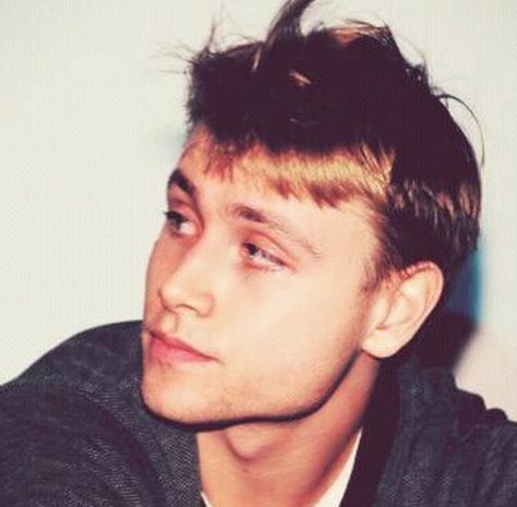 Mmmm Wolfgang Bogdanow, Md Aesthetic, Tom Schilling, Perfect Jawline, Max Riemelt, Sense 8, The Selection Series, German Boys, Selection Series