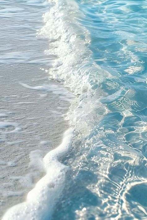 Light Blue Aesthetic Nature, Sea Breeze Aesthetic, Sea Green Aesthetic, Blue Beach Aesthetic, Ocean Layers, Light Blue Ocean, Calming Pictures, Aqua Wallpaper, Cute Blue Wallpaper