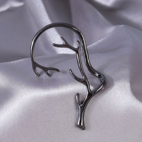 Excited to share the latest addition to my #etsy shop: Branch Non-Piercing Ear Cuff,Branch Ear Wrap,Simple Branch Geometry Ear Climber,Super Fairy Elf Earrings,Elf Ear Cuff,Delicate Ear Bone Clip https://www.etsy.com/BSAccessory/listing/1298006835/branch-non-piercing-e Elf Earrings, Elf Jewelry, Elf Ear Cuff, Ear Accessories, Bone Earrings, Elf Ears, Ear Climber, Fairies Elves, Ear Climbers