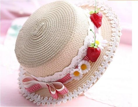 Kawaii Hat, Strawberry Dress, Teen Summer, Girls Handmade, Sun Hats For Women, Handmade Lace, Top Summer, Cute Hats, Kawaii Clothes