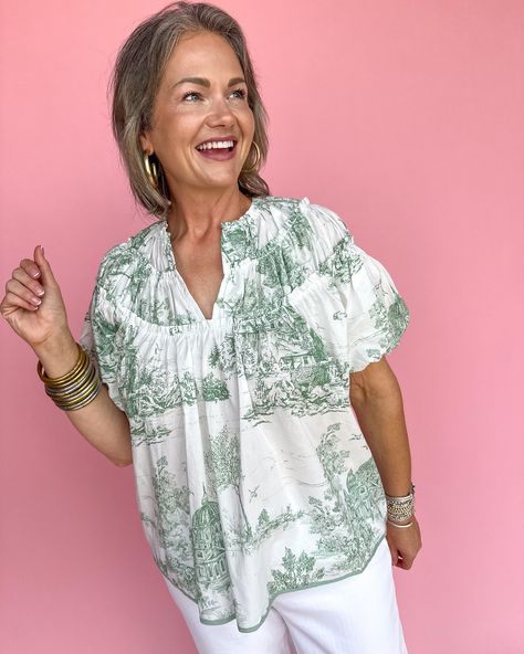 Crowd favorite🙌🏼 Our best-selling Uptown Estate Top is back in two fall transitional colors— green and latte! We’re loving both of these shades so much that we can’t choose a fave! SHOP all new arrivals— https://shopjincys.com/collections/fall-shades-of-chinoiserie Toile Print, White Bottoms, Outerwear Vest, Denim Accessories, Colors Green, Capri Blue, Plus Size Shopping, Boy Tees, Sea Green