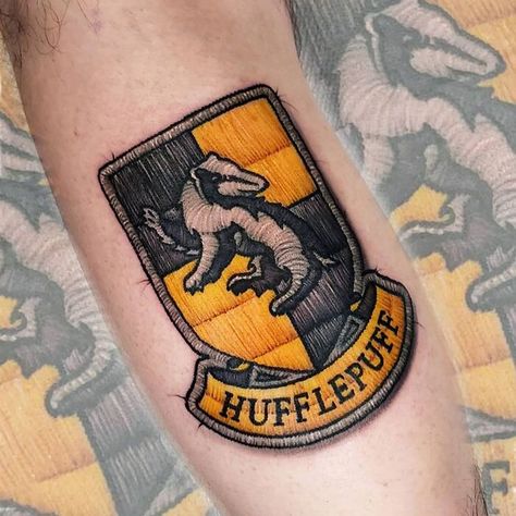 Hufflepuff Tattoo, Hogwarts Castle Tattoo, Harry Potter Tattoo Ideas, Badger Tattoo, Dark Mark Tattoos, Hogwarts Tattoo, Rare Tattoos, House Tattoo, Potter Tattoo