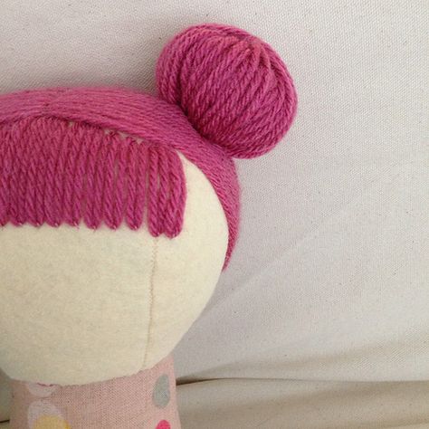 fairy doll with yarn ball buns – Wee Wonderfuls Rag Doll Hair, Dolls Hair, Hand Knits, Diy Yarn, Doll Wig, Voodoo Dolls, Rag Dolls, Square Crochet, Doll Tutorial