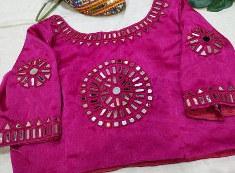 Abhala Work Blouse, Abhla Work Mirror Blouse, Mirar Work Design, Work Design Blouse, Mirror Work Saree Blouse, Lengha Blouse Designs, Patch Work Blouse Designs, Mirror Work Blouse Design, Cotton Saree Blouse Designs