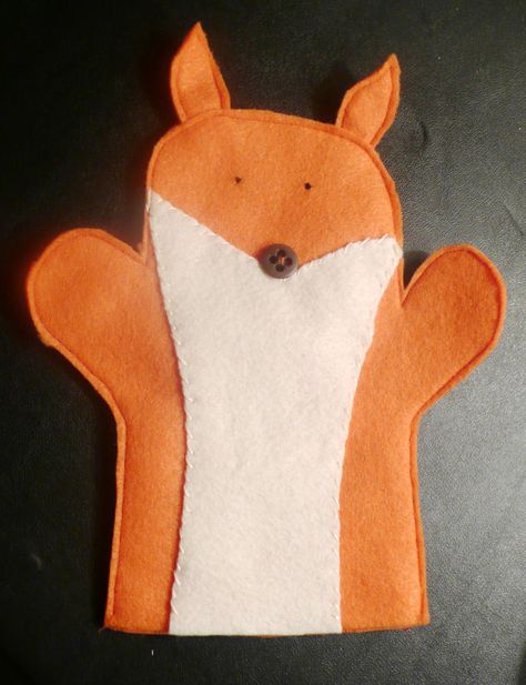 Fox hand puppet - link is no longer live (item was f/s on Etsy) - inspiration only. Felt Hand Puppets, Fox Felt, Felt Puppets, Felt Finger Puppets, Puppet Patterns, Felt Fox, Etsy Inspiration, Nocturnal Animals, Felt Pattern