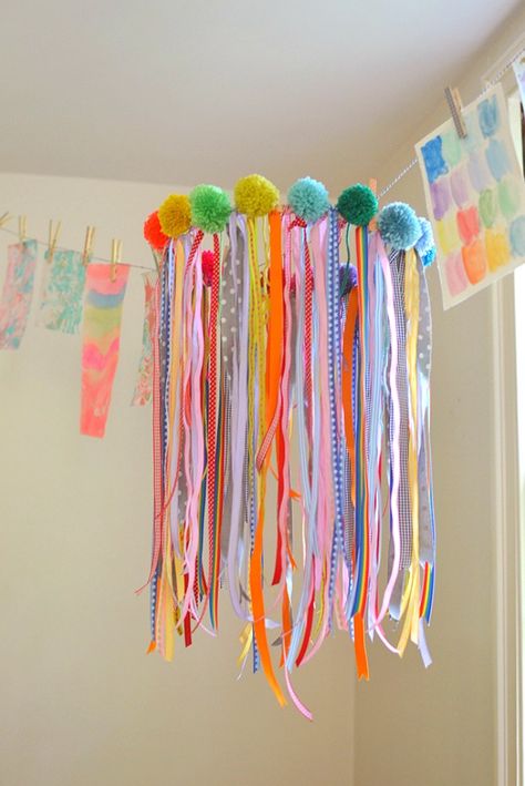 Easy crafts to do with ribbon: DIY Ribbon Chandelier Craft For Party, Ribbon Mobile, Camp Friends, Ribbon Chandelier, Diy Chandeliers, Kids New Years Eve, Craft Summer, Hoop Crafts, Ribbon Decor