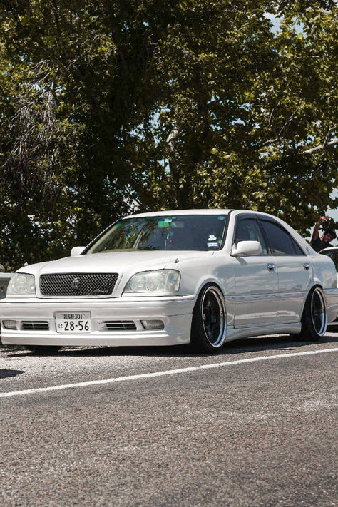 #ToyotaCrown #Crown #Toyota #LuxuryCar #Sedan #JapaneseCars #CarLover #CarPorn #CarPhotography #Automotive #CarCulture #Retro #ClassicCars #Drifting #Tuned #Modified Crown Toyota, Toyota Crown, Car Culture, Car Photography, Japanese Cars, Car Lover, Luxury Cars, Classic Cars, Toyota