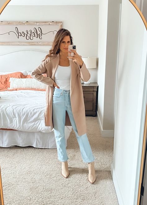 Nude Booties Outfit, Beige Booties Outfit, Pointed Toe Boots Outfit, Point Toe Boots Outfit, Pointed Boots Outfit, Booties Outfit Winter, Cream Boots Outfit, Beige Boots Outfit, Cream Boots