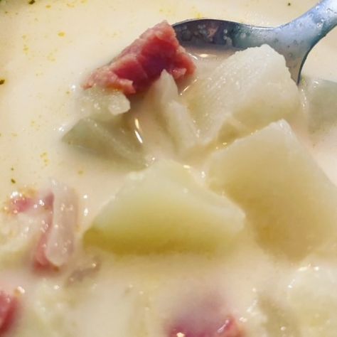 Canning Potato Soup, Canning Ham, Corn Chowder With Ham, Canning Soups, Ham Potato Soup, Canning Soup Recipes, Canning Potatoes, Potato Bacon Soup, Pressure Canning Recipes