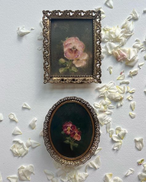 New paintings in vintage frames coming Thursday, May 16th! These little Antique Shades pansies will be included 🌸 Don’t forget to sign up for my email list to receive early access to the new spring collection! The link is in my stories 💌 Thank you for being here alongside me as I share my heart through painting 🩷 #floralpaintings #flowerpainting #vintageframe #cottagegardenflowers #antiqueshades #englishgarden #myseasonalstories #forflowerlovers #cottagedecor Art Cart, Vintage Frame, Antique Frames, Touch Of Gold, Painted Paper, Paint Splatter, Cottage Decor, Vintage Frames, Email List