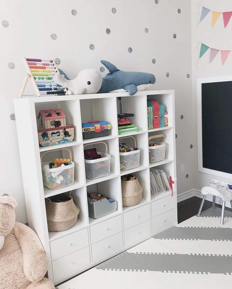 Camera Ikea, Kids Bathroom Makeover, Ikea Playroom, Modern Playroom, Ikea Bookcase, Office Playroom, Toddler Boys Room, Playroom Storage, Playroom Design