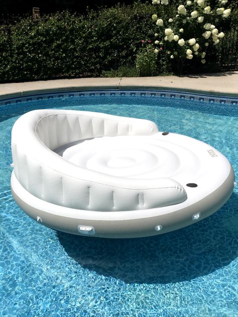 This large pool float for adults gives enough space to catch up with a friend while catching some "rays." #largepoolfloatsforadults Lake Floats For Adults, Fun Pool Floats, Aesthetic Pool Floats, Big Floaties, Cool Pool Ideas, Floaties For The Pool, Pool Floats Aesthetic, Crazy Pool Floats, Best Pool Floats