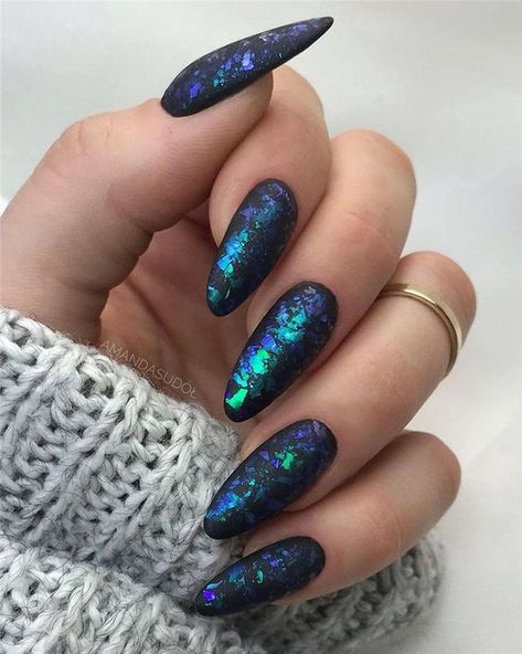 Holographic Nail Designs, Stars Nails, Makeup Nails Designs, Nagellack Trends, Makeup Nails Art, Matte Black Nails, Nail Colors Winter, Galaxy Nails, Matte Nails Design