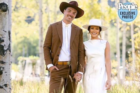 Mountain Chic, Brown Cowboy Hat, Western Themed Wedding, Cowboy Chic, Cowboy Wedding, Welcome Party, Camp Style, Estilo Country, Cowboy Outfits