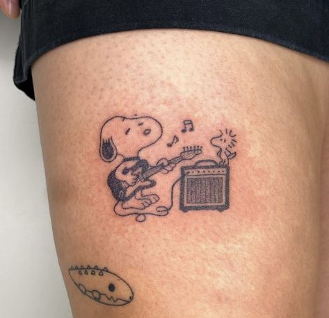 Snoopy Tattoo, Cute Simple Tattoos, Funky Tattoos, Guitar Tattoo, Tatuaje A Color, Cute Tiny Tattoos, Cute Little Tattoos, Music Tattoos, Dream Tattoos