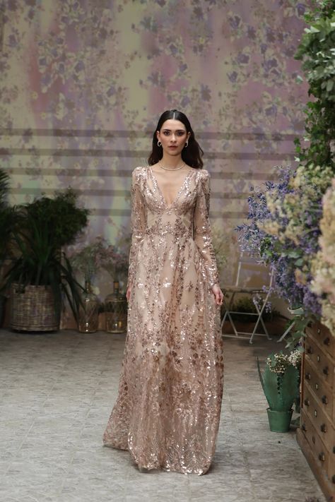 Luisa Beccaria Fall 2024 Ready-to-Wear Fashion Show | Vogue Milan Fashion Week Runway, Herringbone Coat, Luisa Beccaria, Fantasy Gowns, Fall Winter 2024, Runway Collection, Fantasy Fashion, Fashion Show Collection, Winter 2024