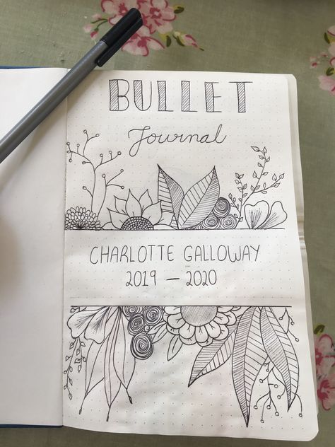 Black and White floral title page for your bullet journal 🌺 #bulletjournal #bujo #titlepage #floral #blackandwhite Black And White Cover Page Design, Floral Title Page, Title Page Drawing Ideas, Scrapbook Title Page Ideas Aesthetic, Cute Title Pages, Bujo Name Page, Title Page Aesthetic, Sketch Book Title Page Ideas, Aesthetic Title Page