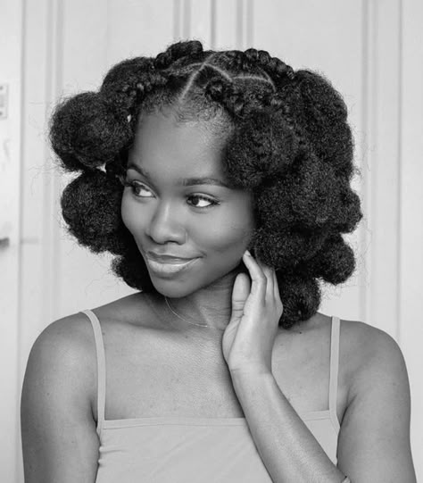 Threaded Hairstyles, Afrocentric Hairstyles, Quick Braids, Dreadlock Hair, Vacation Hairstyles, Natural Hair Styles For Black, Hair Styles For Black Women, Girl Hairstyle, Gorgeous Hairstyles