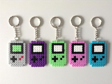 Pyssla Ideas Cute, Pyssla Ideas Easy, Cute Hama Bead Ideas, Pyssla Ideas, Melty Bead Designs, Melt Beads Patterns, Hama Art, Hamma Beads Ideas, Easy Perler Bead Patterns