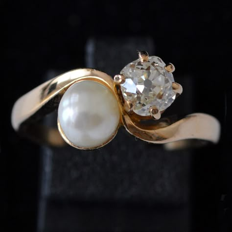 Diamond And Pearl Ring, Pearl Wedding Ring, Two Stone Ring, Pearl Engagement Ring, Old Mine Cut Diamond, Future Engagement Rings, Pearl And Diamond Ring, Ring Inspo, Gold Ring Designs