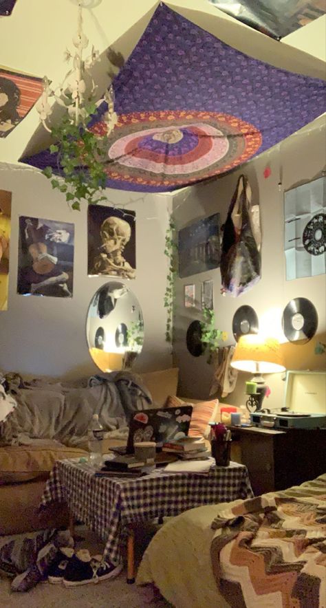 60s Room Aesthetic, 60s Room, Chill Room, Room Goals, Aesthetic Rooms, Dreamy Room, Pretty Room, Apartment Room, Bedroom Aesthetic