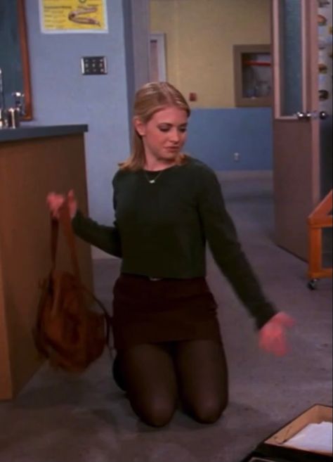 90s Fall Aesthetic Outfit, Sabrina 90s Outfits, Melissa Joan Hart 90s, Sabrina Spellman Outfit 90s, Sabrina Spellman Aesthetic, Sabrina Spellman Outfit, Sabrina Aesthetic, Fashion Subcultures, Witch Clothes