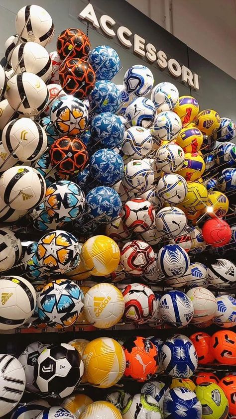 sport Expensive Toys, Football Ideas, Gym Antrenmanları, Soccer Equipment, Football Equipment, Soccer Balls, Tokio Hotel, Football Soccer, Football Helmets