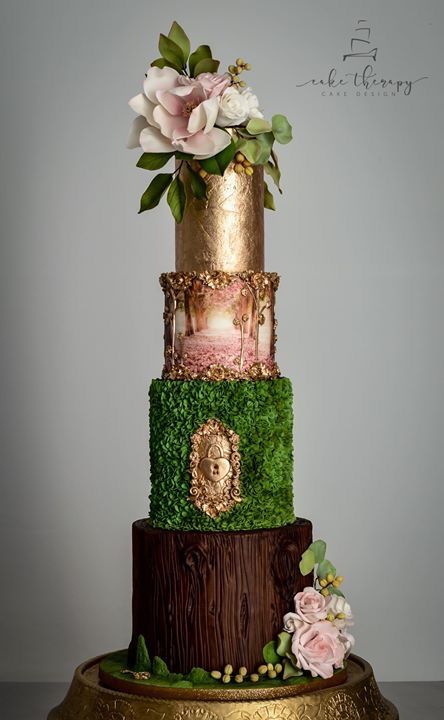 Secret garden cake ideas Secret Garden Cake, Enchanted Forest Cake, Enchanted Forest Quinceanera Theme, Enchanted Forest Quinceanera, Fairy Garden Cake, Secret Garden Theme, Nature Cake, Gold Highlighter, Secret Garden Parties