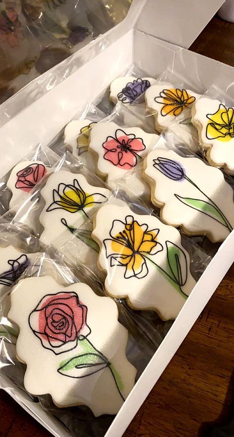 Watercolor Cookies, Flower Sugar Cookies, Royal Iced Cookies, Chocolate Oreo, Paint Cookies, Iced Sugar Cookies, Spring Cookies, Sugar Cookie Designs, Pretty Cookies