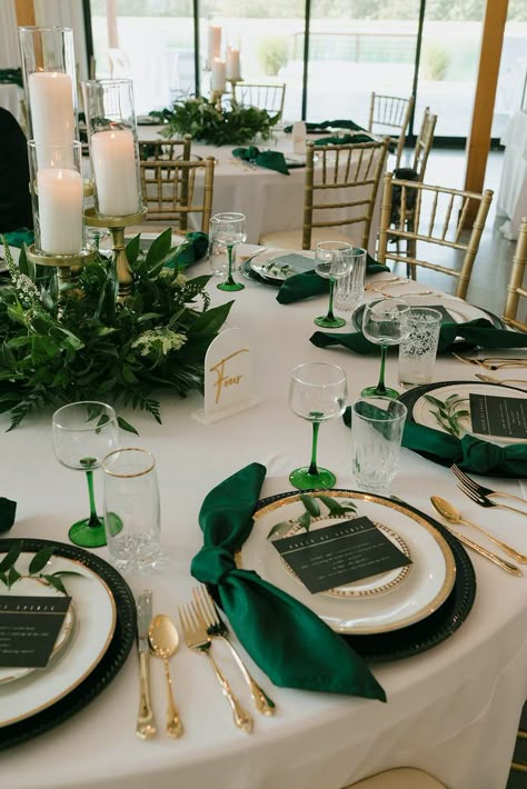 Green Nikkah, White Pavilion, Emerald Wedding Colors, Emerald Green Wedding Theme, Green Tablescape, Round Wedding Tables, Wedding Guest Table, Wedding Sign Decor, Green Centerpieces