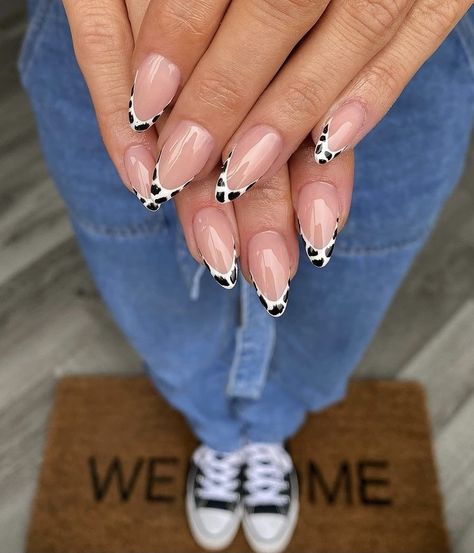 Fall Almond Nails, Pink Brunette, Cow Print Nails, Cowboy Nails, Brown Cow Print, Almond Nails French, Country Nails, Cow Nails, Brown Cow