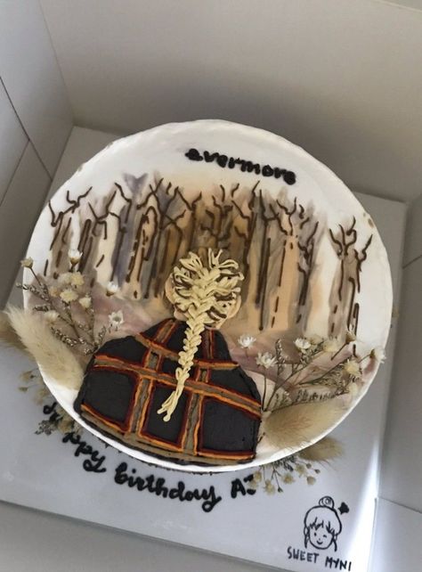 3 Cakes Taylor Swift Birthday Cake Evermore, Evermore Cake Taylor Swift, Evermore Cake, Eras Cake, Ur Annoying, Healthy Baking Alternatives, Bolo Taylor Swift, Sugar Free Pastries, Taylor Swift Cake