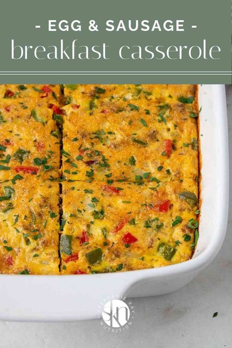 Filled with eggs, potatoes, bell peppers, sausage, and cheese, this easy breakfast egg bake casserole is a healthy breakfast or brunch idea. Easy Healthy Breakfast Casserole, Crowd Meals, Sausage Egg Breakfast Casserole, Kay Nutrition, Egg Bake Casserole, Breakfast Egg Bake, Eggs Potatoes, Baked Breakfast, Healthy Breakfast Casserole