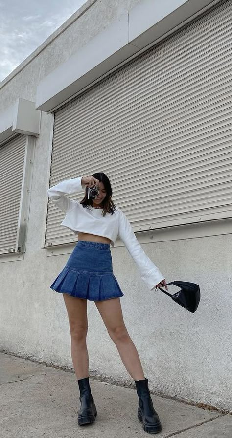 Ig: @rae.hersey Aesthetic Skirt Outfit, Aesthetic Skirt, Like Aesthetic, Rok Mini, Cute Skirt Outfits, Miniskirt Outfits, Asian Outfits, Baby Outfit, Skirt Outfit