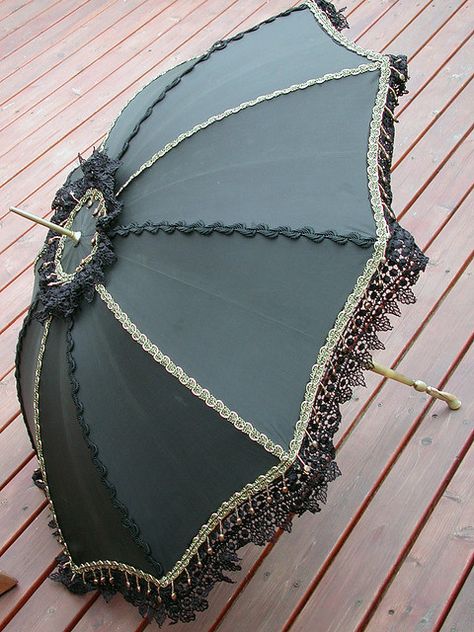 Steampunk Black and Gold Parasol Fancy Umbrella, Steampunk Black, Lace Umbrella, Steampunk Goth, Lace Parasol, Umbrella Decorations, Cute Umbrellas, Vintage Umbrella, Neo Victorian