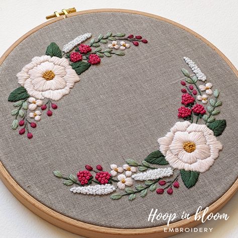 Embroidery Raspberry, Wreath Embroidery Pattern, Pdf Embroidery Pattern, Wreath Embroidery, Embroidery Hoop Art Diy, Pattern Template, Needlework Embroidery, Sewing Embroidery, Pattern Steps