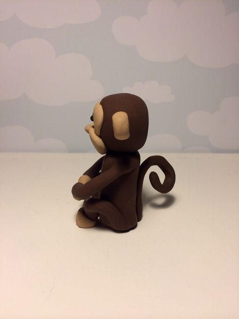 Polymer clay monkey (created by Kelly Bouchard) Polymer Clay Monkey, Clay Monkey, Air Dry Clay Projects, Button Decorations, Boyfriend Diy, Ceramics Ideas, Ceramics Projects, Polymer Clay Creations, Clay Pottery