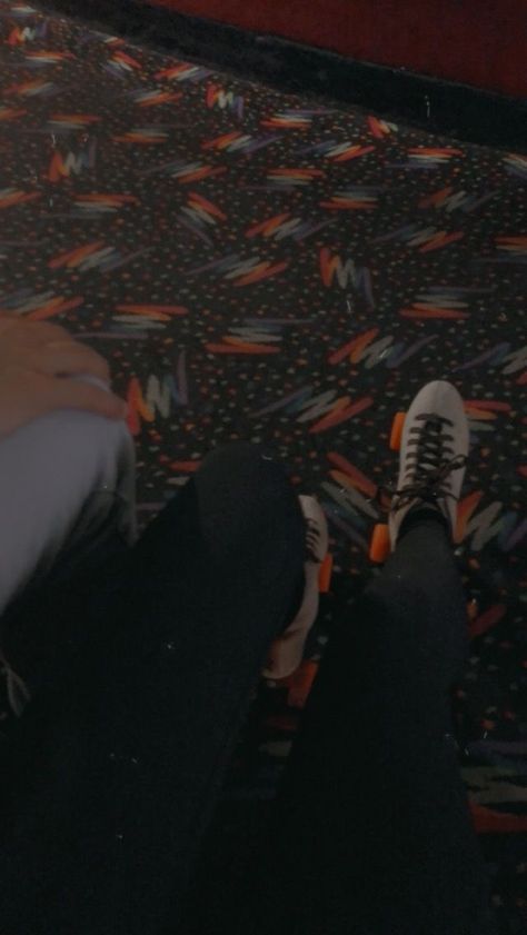 Roller Skating Date Aesthetic, Roller Skating Pictures, Skating Date, Skating Pictures, Date Aesthetic, Skating Aesthetic, Date Idea, Ice And Spice, Pictures Of People