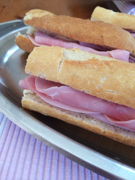 Simplest is Best: French Ham and Butter Baguette Sandwich (Jambon Beurre) - Christina's Cucina Joey Tribbiani Aesthetic, Ham And Butter Sandwich, Baguette Sandwiches, Uni Meals, Baguette Sandwich, Sandwhich Recipes, Ham Sandwich, Best Sandwiches, Butter Sandwich