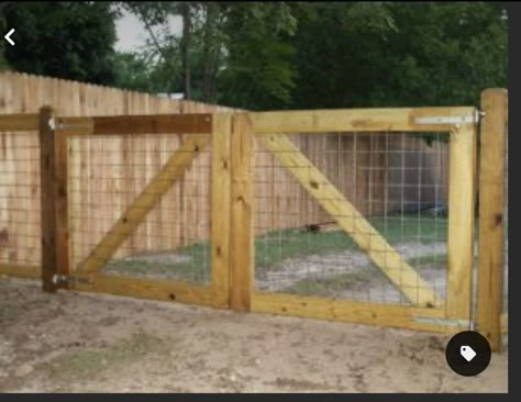 Goat Fence Gate, Double Gate Fence, Ranch Fence Ideas, Driveway Gate Diy, Ranch Entrance Ideas, Fence Gate Ideas, Ranch Fencing, Backyard Gates, Ranch Gates