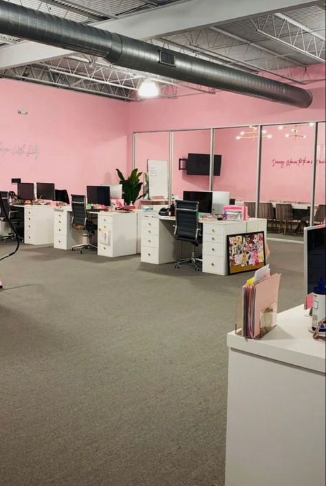 Warehouse For Small Business, Warehouse Small Business, Pink Entrepreneur Aesthetic, Business Room Aesthetic, Small Business Aesthetic Office, Pink Office Aesthetic Business, Small Business Warehouse Ideas, Successful Business Owner Aesthetic, Small Business Office Design