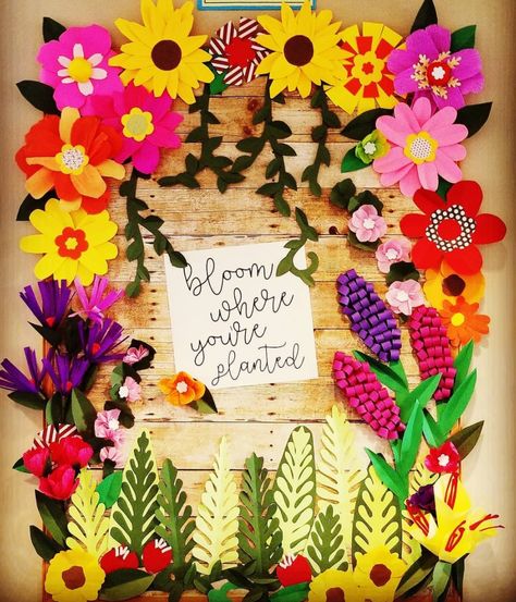 Garden Bulletin Boards, Counselor Door, Garden Theme Classroom, Flower Bulletin Boards, Bulletin Boards Theme, Art Bulletin Boards, Summer Bulletin Boards, Art Classroom Decor, Bloom Where Youre Planted