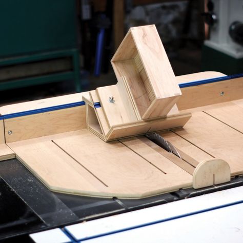 Table Saw Crosscut Sled, Carving For Beginners, Crosscut Sled, Woodworking Jig Plans, Saw Table, Table Saw Sled, Best Table Saw, Table Saw Fence, Table Saw Jigs